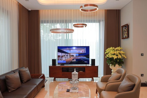 How Can You Transform Your Home into a Productive Workspace in the UK?